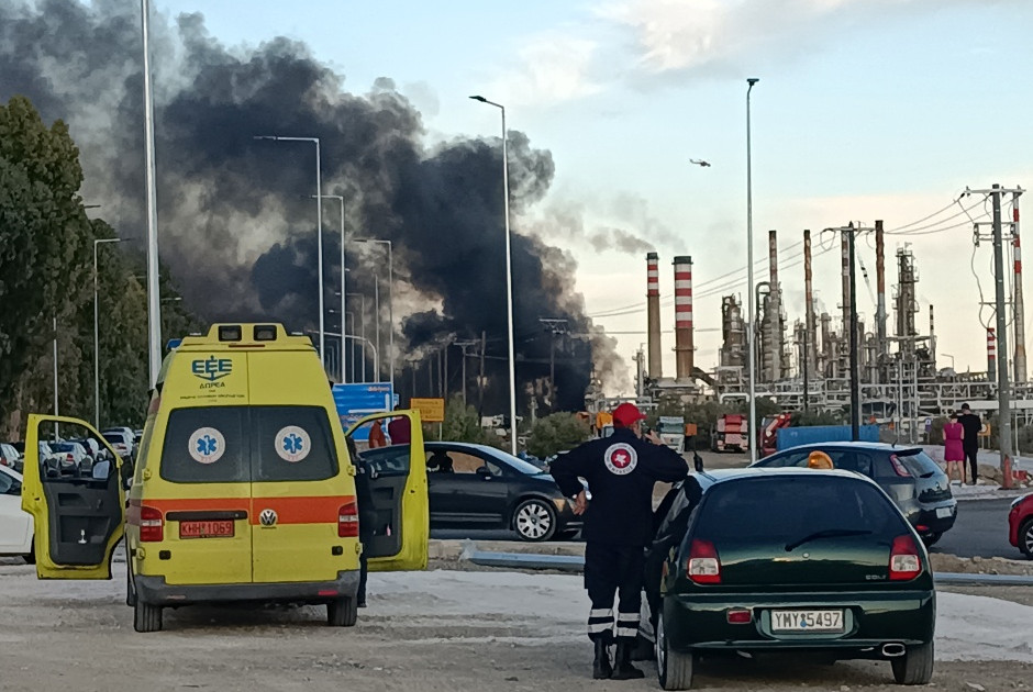 Ελλάδα: Φωτιά σε διυλιστήριο στους Αγίους Θεοδώρους Κορινθίας – Ένας τραυματίας (ΒΙΝΤΕΟ&ΦΩΤΟΣ)