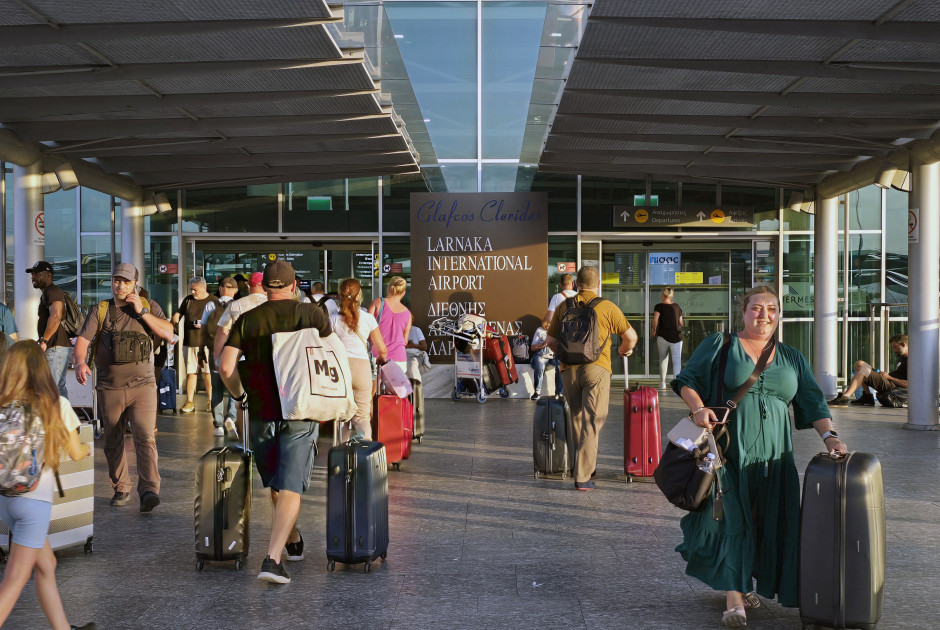 Πόσοι επιβάτες αναμένεται να περάσουν φέτος από τα κυπριακά αεροδρόμια