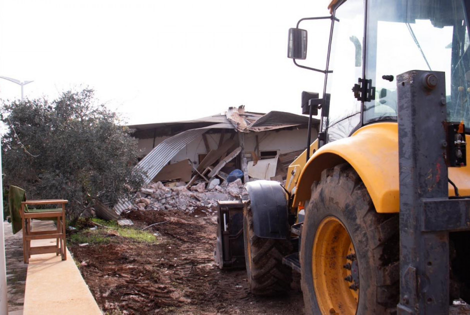 Κατεδαφίστηκε παράνομο υποστατικό στον Πρωταρά (ΦΩΤΟ)