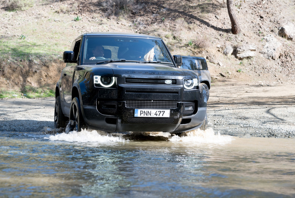 Μοναδική Defender Luxury Off-Road Εμπειρία από τον Όμιλο Πηλακούτα