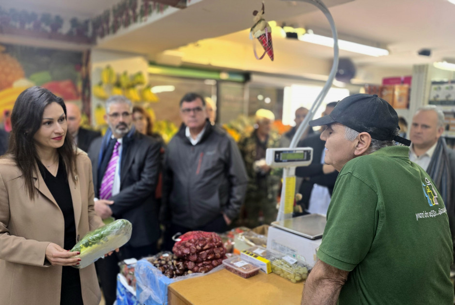 Η Υπουργός Γεωργίας επισκέφθηκε υπεραγορές με την ευκαιρία των εορτών των Χριστουγέννων