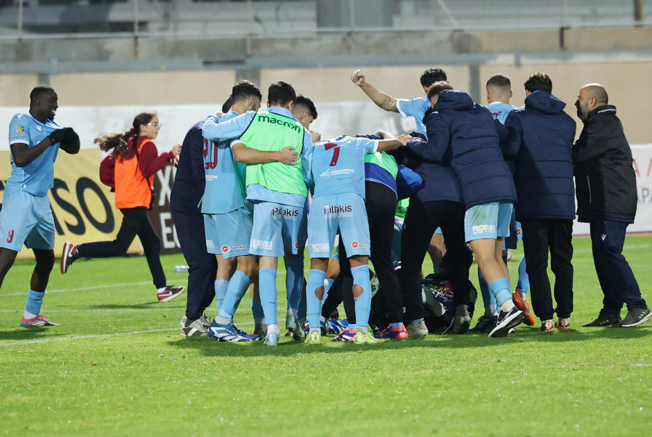 ΕΝΠ – Νέα Σαλαμίνα 4-2 (πεν): Ο Αντεμπάγιο πέρασε στο γήπεδο στο 120 και χάρισε την πρόκριση στην Ένωση (στιγμιότυπα