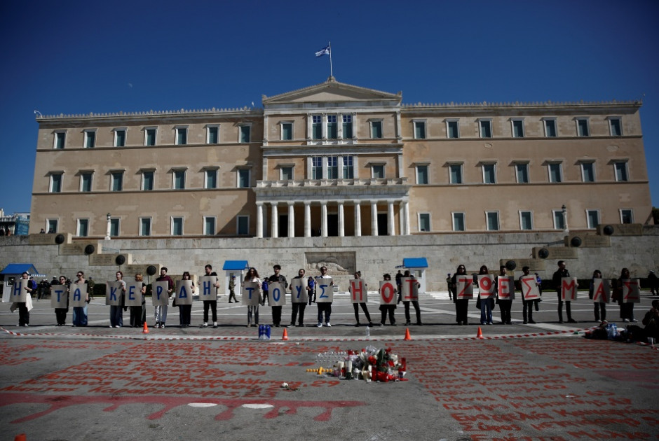 Χιλιάδες φοιτητές και μαθητές βγήκαν στους δρόμους για τα Τέμπη (ΦΩΤΟΣ)